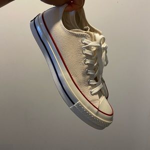 Converse Chuck 70 Low Tops - US7 (womens)